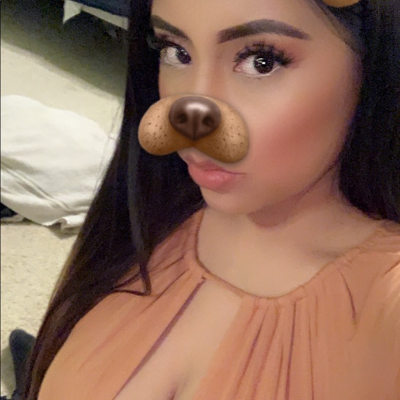 Meet your Posher, Jessica - Picture 1 of 1